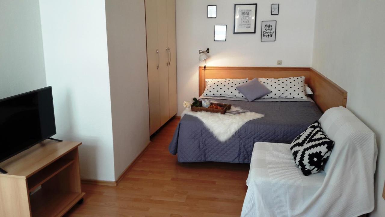 Apartments Milena & Ante มาคาร์สกา ภายนอก รูปภาพ