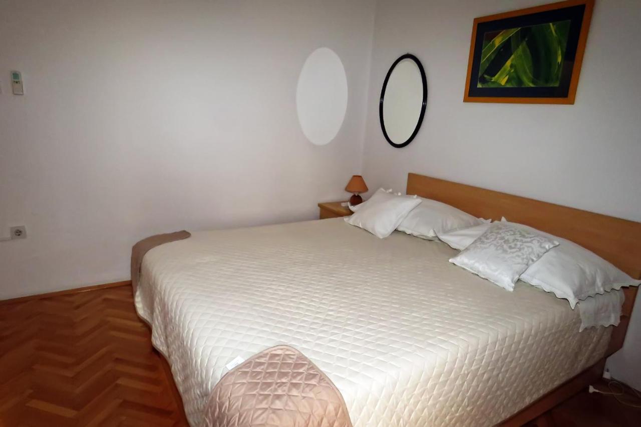 Apartments Milena & Ante มาคาร์สกา ภายนอก รูปภาพ