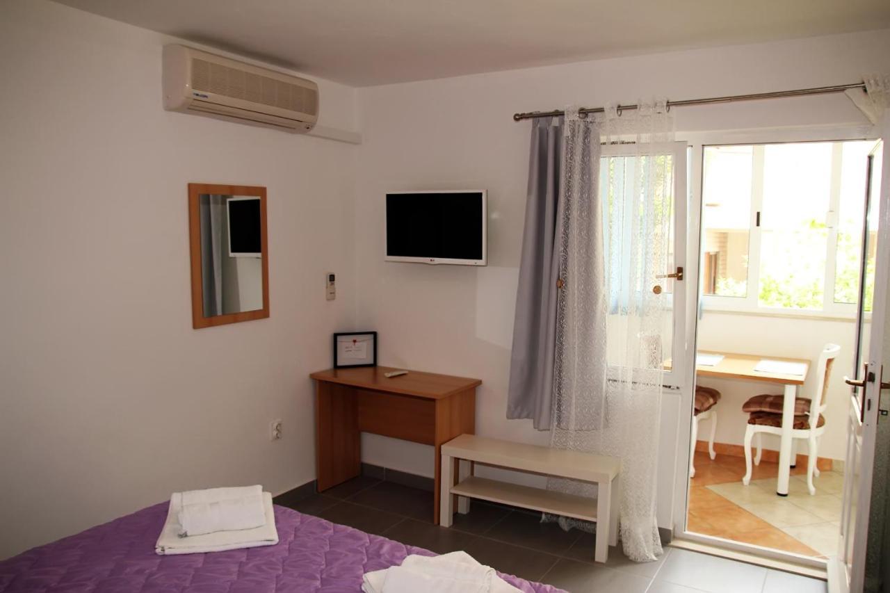 Apartments Milena & Ante มาคาร์สกา ภายนอก รูปภาพ